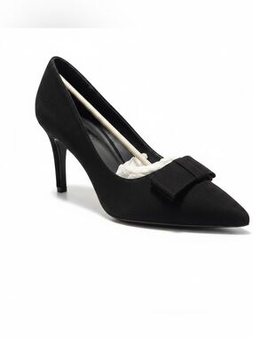 Classic Black Pointed Toe Bow Pumps - Women's Heels